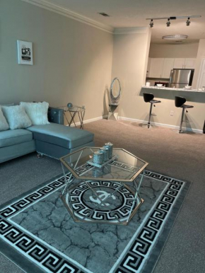 Diamond Elegance Cozy Unit 2Bedroom
